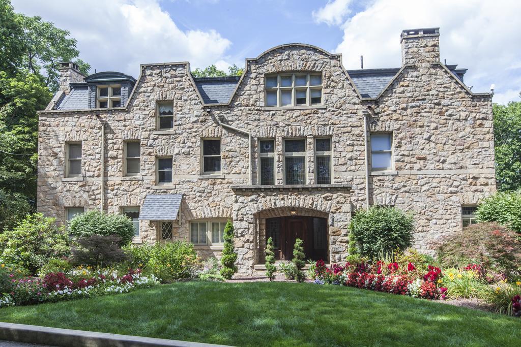 The Mansion At Maple Heights Bed & Breakfast Pittsburgh Exterior photo